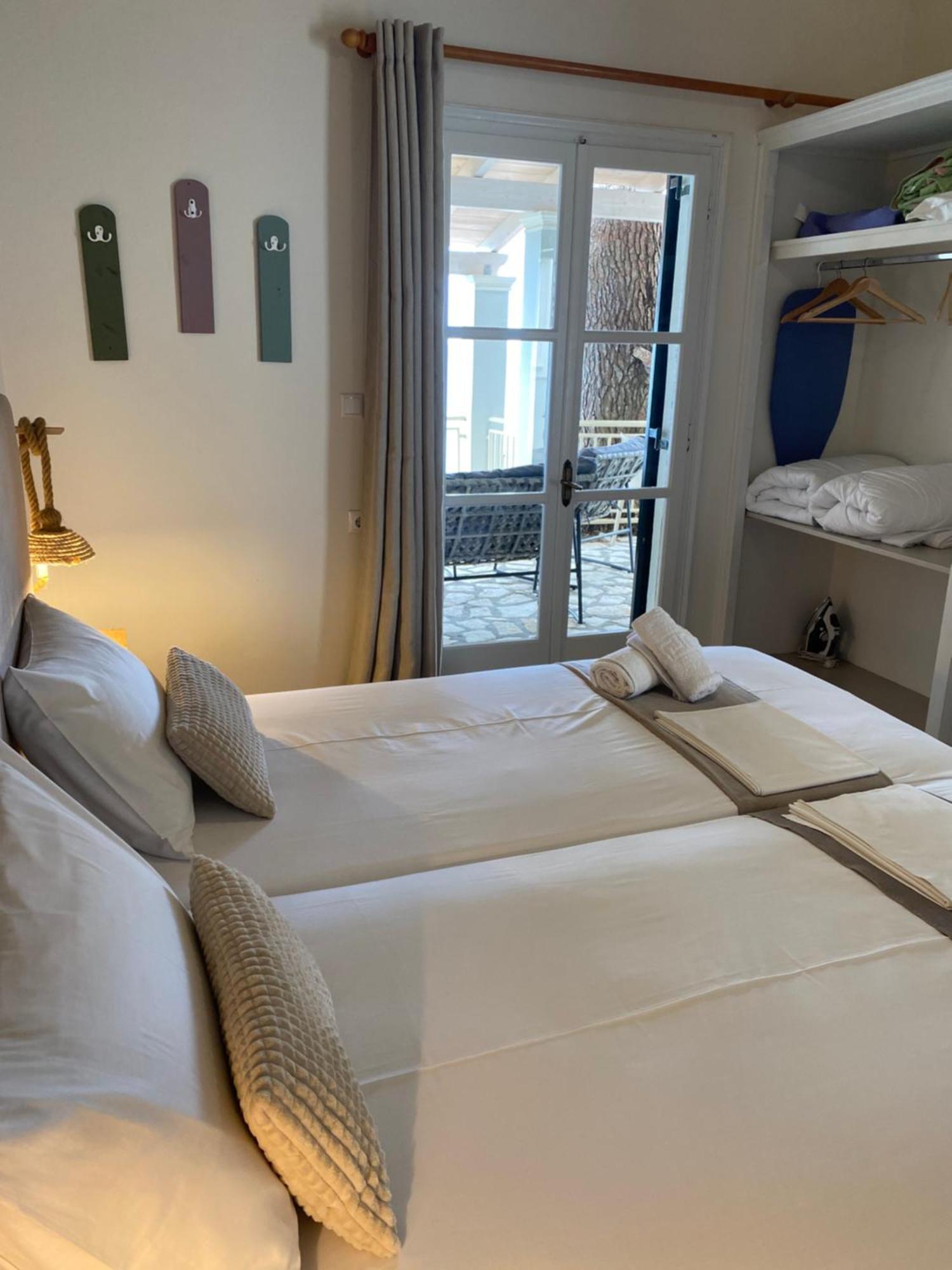 Vicky'S Panoramic View Apartments Pelekas Luaran gambar